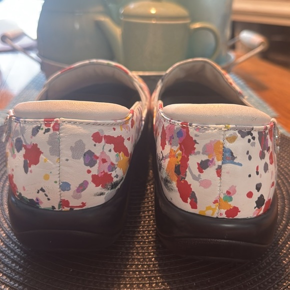 Alegria Keli Pollack White Paint Splatter Leather Clogs - Size 39 - Picture 4 of 6